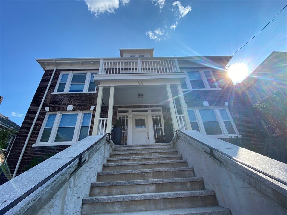 28 Schuyler St in Boston, MA - Building Photo