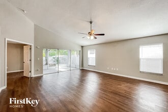 2162 Brandon Park Cir in Brandon, FL - Foto de edificio - Building Photo