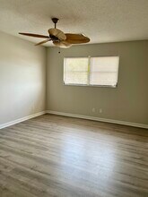 7006 Midnight Pass Rd, Unit #1 in Siesta Key, FL - Building Photo - Building Photo