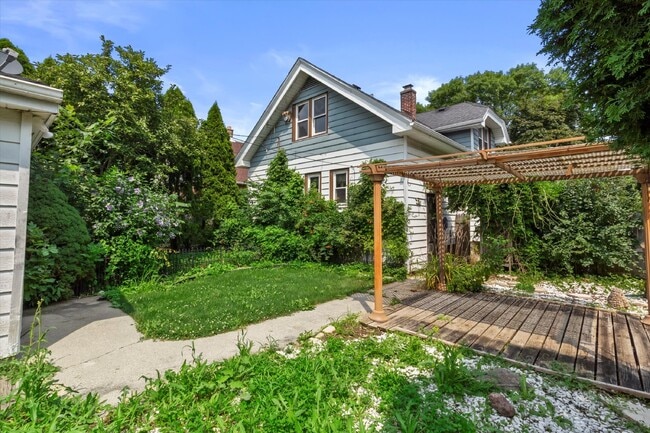 5561 N 39th St in Milwaukee, WI - Building Photo - Building Photo