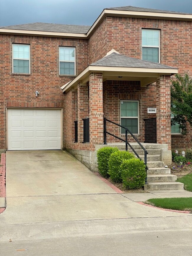 property at 2256 Abbey Ln
