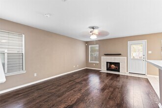 51 Marble Rock Pl in Spring, TX - Foto de edificio - Building Photo