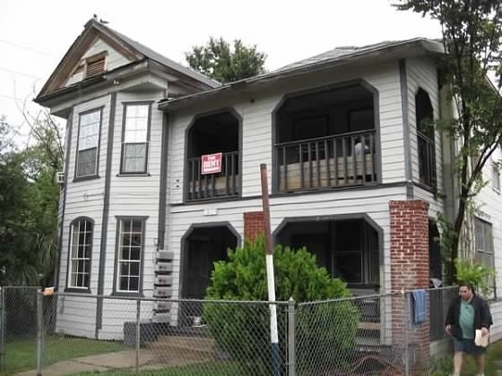 Chestnut 6-Plex in Houston, TX - Building Photo