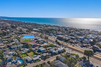 Sea Villa Apartments in Encinitas, CA - Building Photo - Building Photo