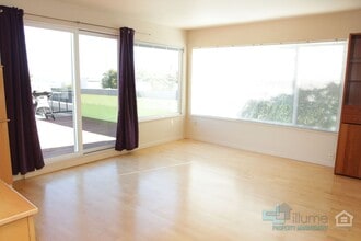 3701 SW Condor Ave in Portland, OR - Building Photo - Building Photo