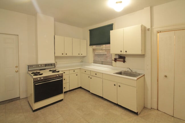 701 Mifflin Ave, Unit 3 in Pittsburgh, PA - Foto de edificio - Building Photo