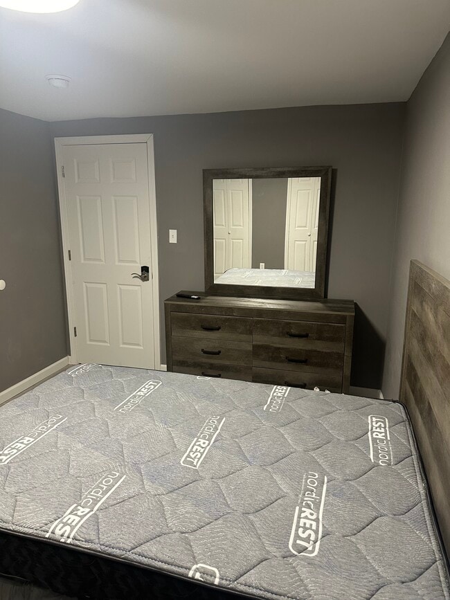 923 Washington St NW in Jacksonville, AL - Building Photo - Building Photo