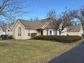 388 Park Woods Ln in Powell, OH - Building Photo