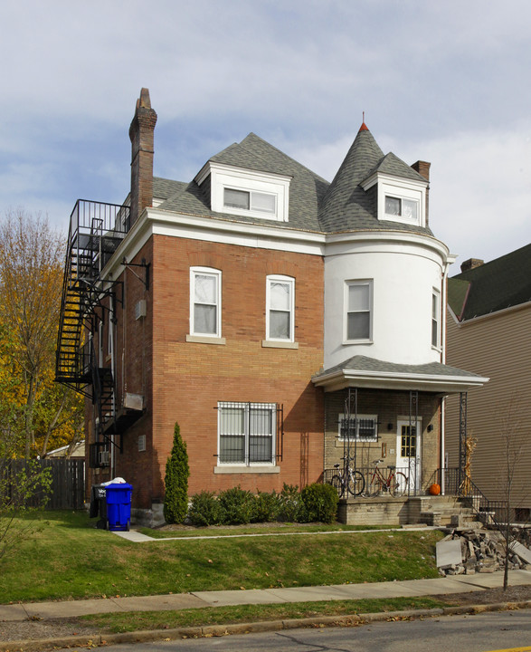 6017 Stanton Ave in Pittsburgh, PA - Building Photo