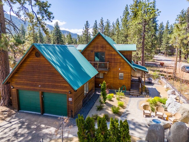 850 Stateline Ave in South Lake Tahoe, CA - Building Photo - Building Photo