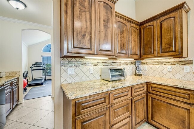 property at 7522 S Lake Dr