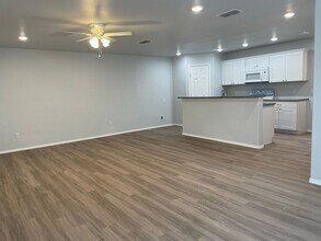 1305 N Dover Ave in Lubbock, TX - Building Photo - Building Photo
