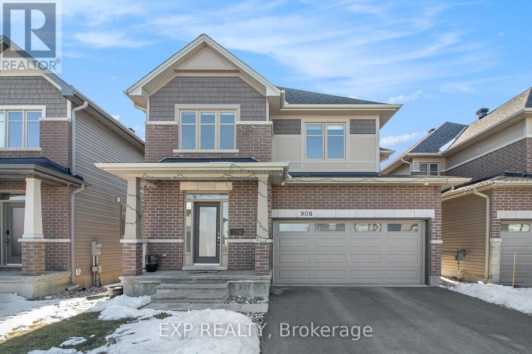 908 Embankment St in Ottawa, ON - Building Photo