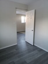 10730 84 Av NW, Unit Sherwood Glen in Edmonton, AB - Building Photo - Building Photo