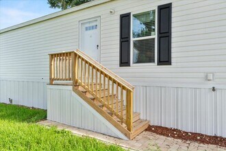 42 Tower Manor Dr in Auburndale, FL - Building Photo - Building Photo