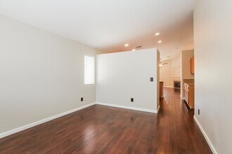 9008 Crooked Shell Ave in Las Vegas, NV - Building Photo - Building Photo