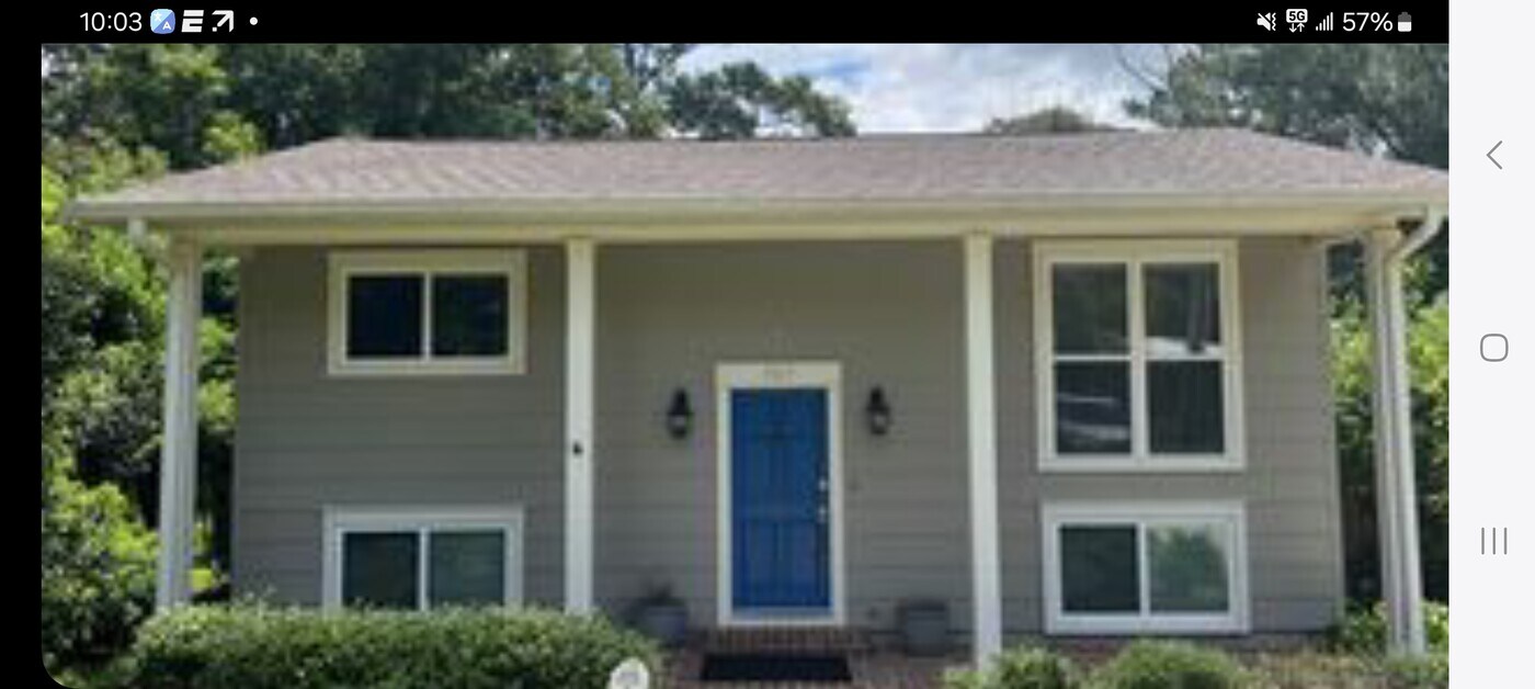 357 S School St in Fairhope, AL - Building Photo