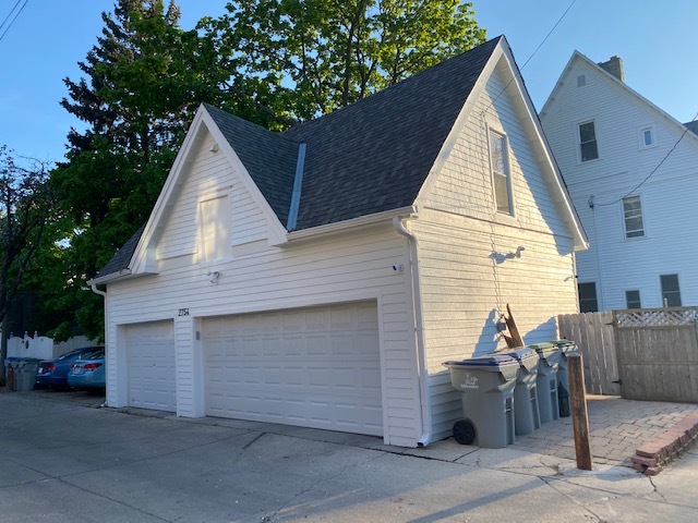 2754 N Stowell Ave, Unit Garage Studio in Milwaukee, WI - Building Photo - Building Photo