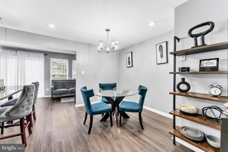 7022 Oak Grove Way in Elkridge, MD - Building Photo - Building Photo