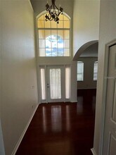 10757 Pictorial Park Dr in Tampa, FL - Building Photo - Building Photo