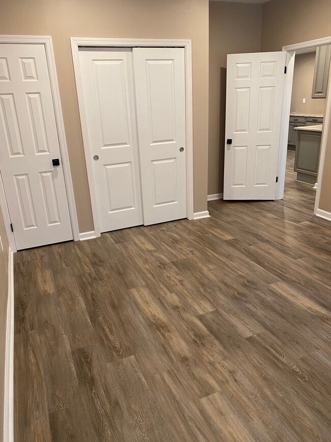 410 Franklin Ave, Unit 1stFloor in Nutley, NJ - Foto de edificio - Building Photo