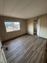 3060 E Ames Ave in Kingman, AZ - Foto de edificio - Building Photo