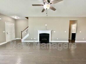 385 Falls Creek Dr in Spring Lake, NC - Building Photo - Building Photo