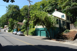 Corbett Landing apartments in Portland, OR - Building Photo - Building Photo