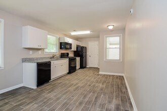 2830 Foxlair Trail in College Park, GA - Building Photo - Building Photo