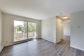 233 Durand St in Sarnia, ON - Building Photo - Building Photo