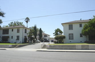 209-211 S Almansor St in Alhambra, CA - Building Photo - Building Photo