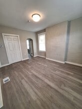 307 S Park St in East Pittsburgh, PA - Building Photo - Building Photo