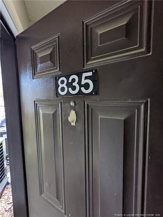 835 Applewood Ln in Fayetteville, NC - Building Photo