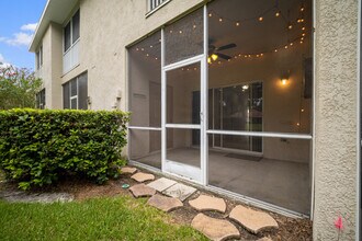 18505 Pebble Lake Ct in Tampa, FL - Building Photo - Building Photo