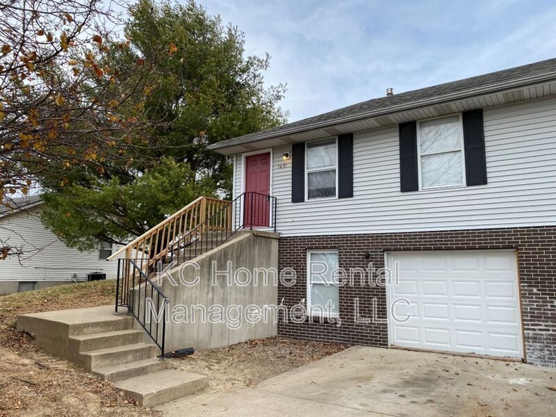 1631 Jackson Ave in Kansas City, MO - Building Photo