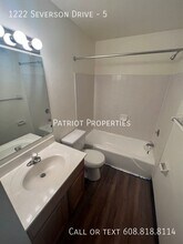 1222 Severson Dr, Unit 5 in Sun Prairie, WI - Building Photo - Building Photo
