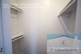 712 Meadowbrook St in Jonesboro, AR - Building Photo - Building Photo