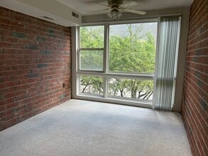120 E 32nd St in Chicago, IL - Building Photo - Building Photo