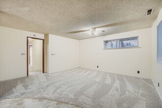 1035 SW 122nd St-Unit -Unit B in Burien, WA - Building Photo - Building Photo