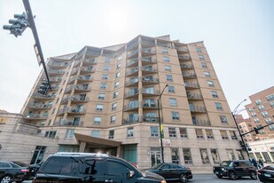 4350 N Broadway in Chicago, IL - Building Photo