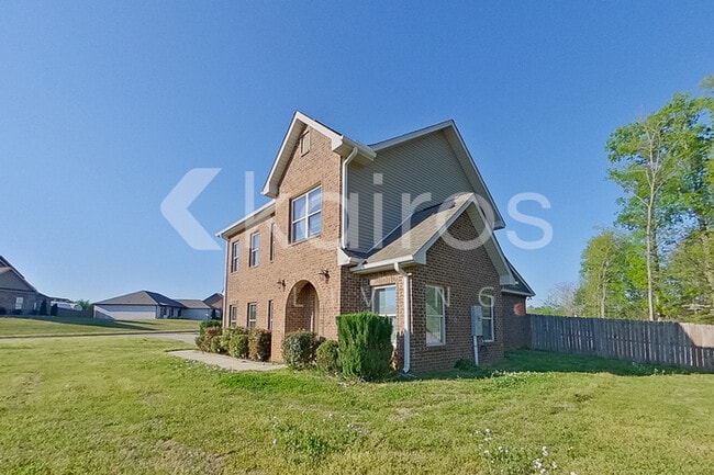 130 Ivy Meadow Cir in Hazel Green, AL - Foto de edificio - Building Photo