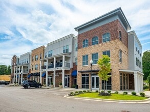 Lakeland Town Square in Lakeland, TN - Foto de edificio - Building Photo