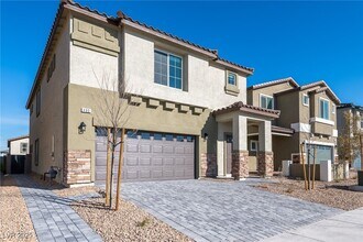 480 Silverweed Ave in Henderson, NV - Building Photo - Building Photo