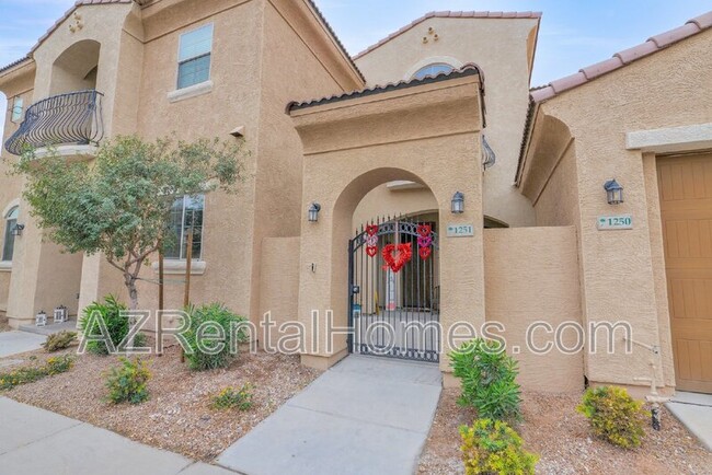 1367 S Country Club Dr in Mesa, AZ - Building Photo - Building Photo