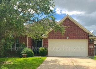 3536 Pine Valley Dr in Pearland, TX - Building Photo - Building Photo