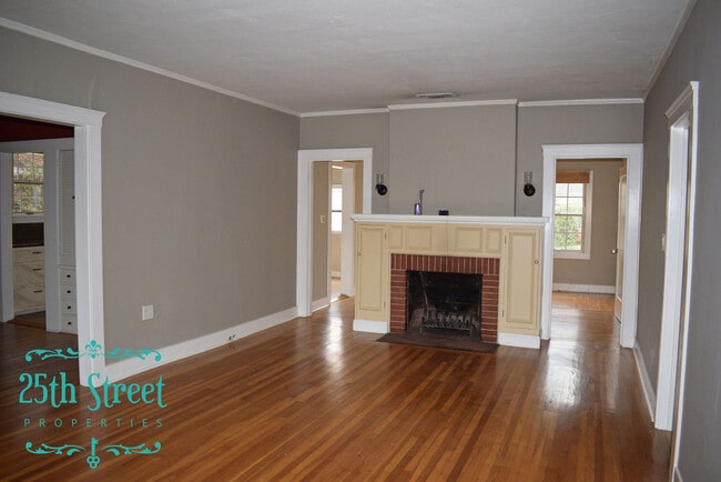 1181 37th St in Sacramento, CA - Building Photo - Building Photo