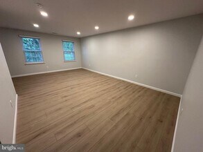 1783 N Dove Rd in Yardley, PA - Building Photo - Building Photo