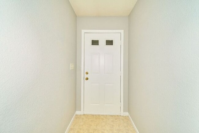 8133 Maple Stream Ln in Indianapolis, IN - Building Photo - Building Photo