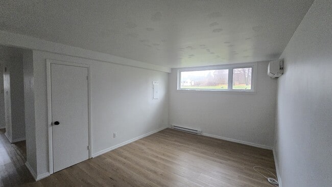 9 Connaught Ave in Moncton, NB - Building Photo - Building Photo