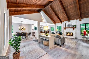 3870 Northpoint Dr in Marietta, GA - Building Photo